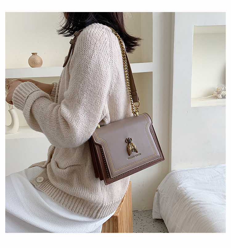 Borsa a tracolla retro con catena e decorazione ape donna_voghion.com