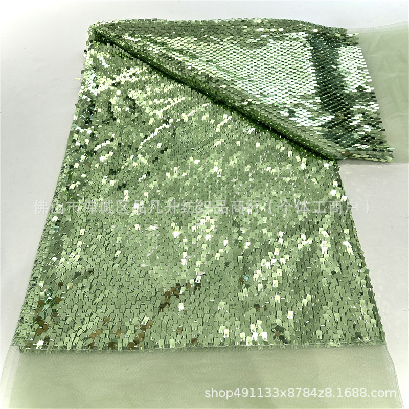 Fabricante nuevo 20 color pequeño rollo largo sequinilla tela de malla ropa de moda decoración de ropa de boda tela