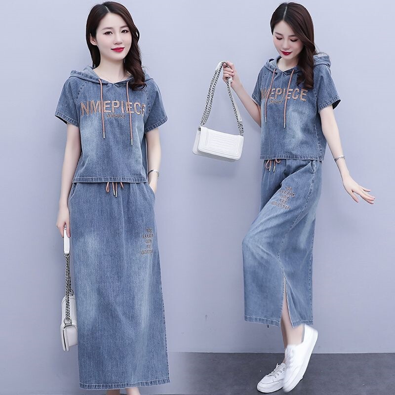 Denim dress two-piece set 2026 new women's summer plus-size casual stylish outfit with a waist-cinching design Denim dress two-piece set 2026 new women's summer plus-size casual stylish outfit with a waist-cinching design