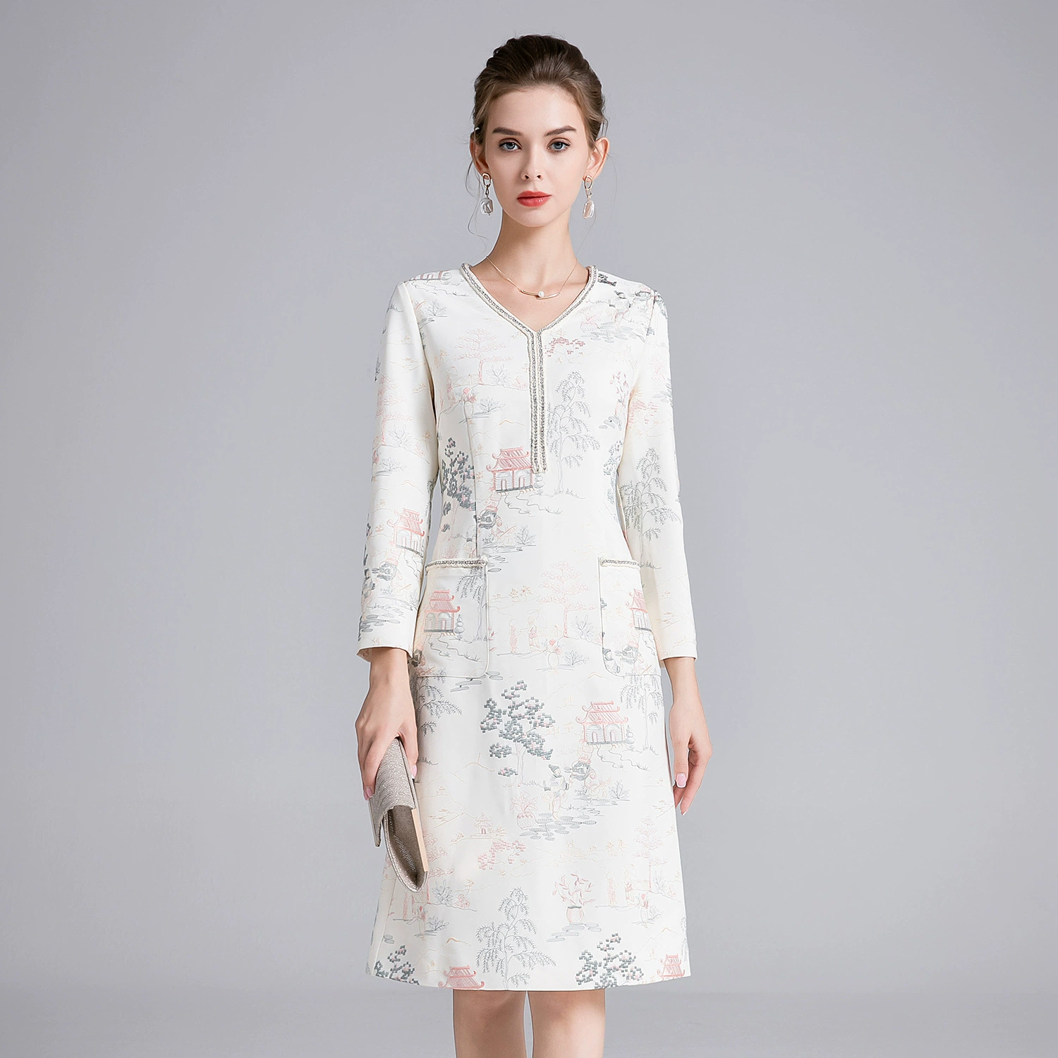 Осенний и зимний Hanfu Улучшенная тяжелая промышленная вышивка среднего и пожилого платья новое платье Xiaxiangfeng мама одевается один за другим