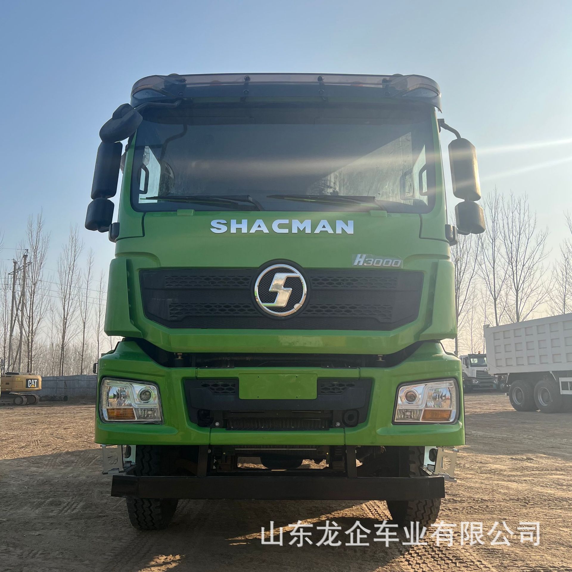 In-stock export of Shaanqi Delong H3000 rear-tipping dump truck, 12-wheel mining ore, soil, sand, and gravel transport tipper truck