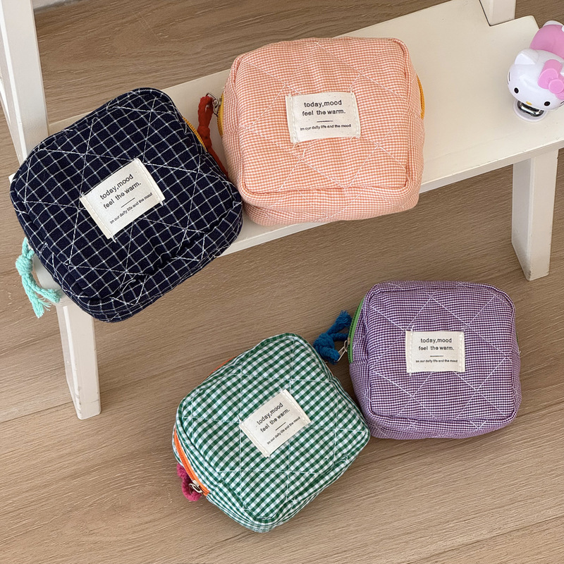 Cross-border Classic Plaid Aunt's Towel Bag High-face Value Niche Ins Style Contrast Color Storage Bag Carry-on Portable Coin Purse
