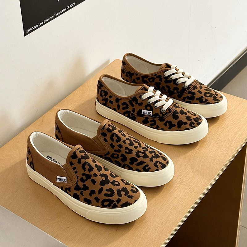 Leopard Print Canvas Shoes Women's 2025 Summer New Korean Style ulzzang Sneakers for Students Street Shooting Running Casual Shoes Trendy