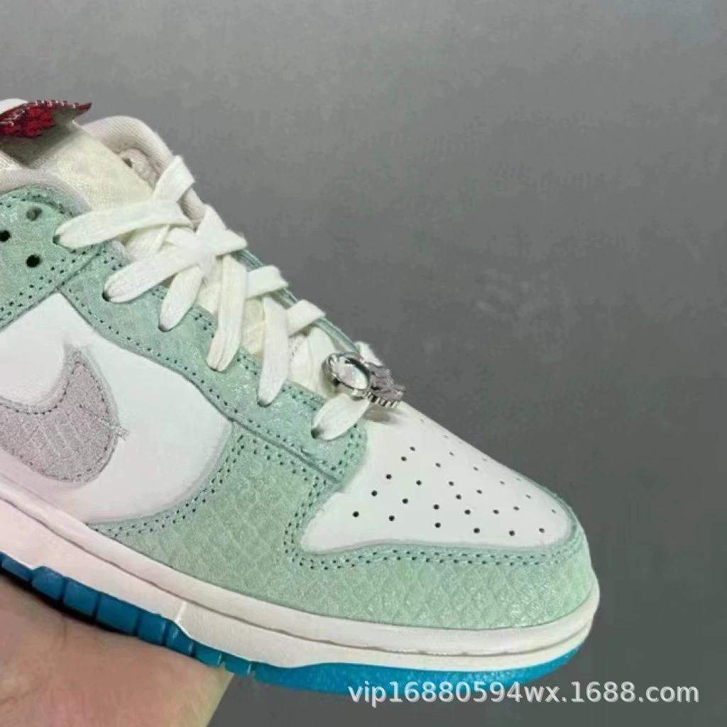 Низкая стоимость SB Dunk Low для новой версии кроссовок FZ5065