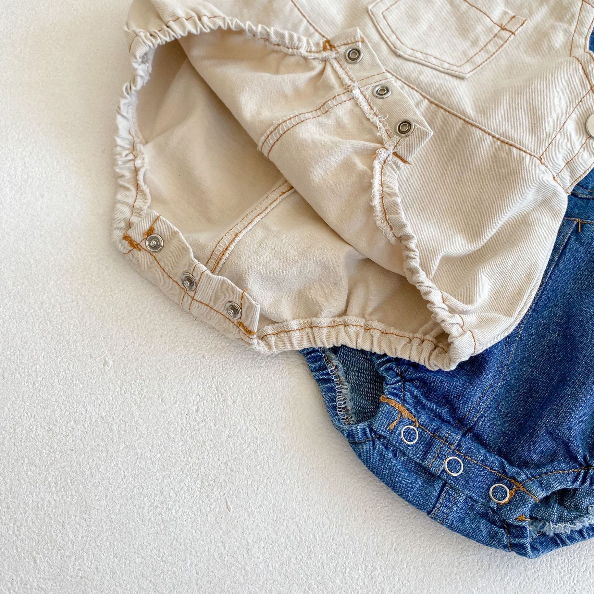 2024 Printemps Été Bébé Garçons et Filles Bretelles Cowboy, Sacs, Vêtements Plats, Combinaison En Coton 0-2 Ans, Vêtements Crawler_voghion.com