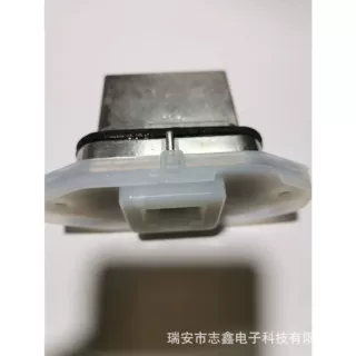 空调电阻鼓风机电阻27761-9W100 27761-2Y000 适用于日产 天籁J31