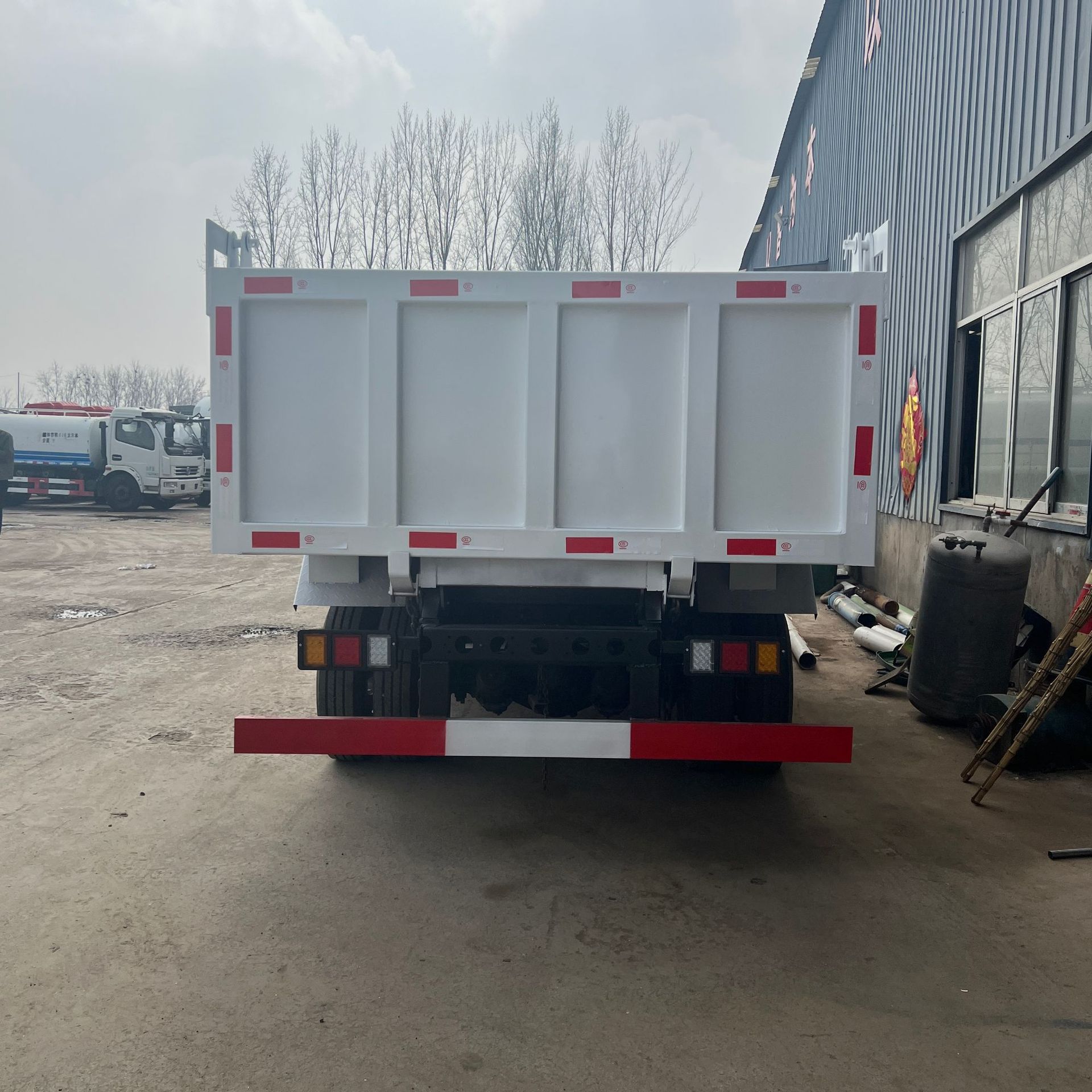 Factory Cross-Border Export of China Heavy Truck Howo Light Truck Dump Truck 4X2 Small Transport Dump Truck, Customizable