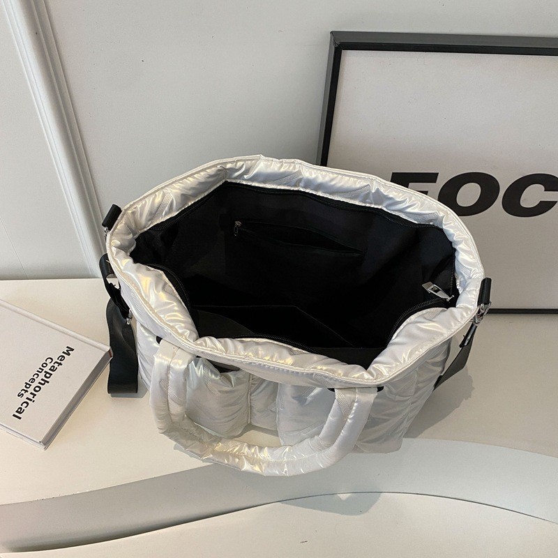 Bolsos para mujer 2024 nueva moda simple bolso de hombro casual de cercanías de gran capacidad diagonal bolso de mujer al por mayor