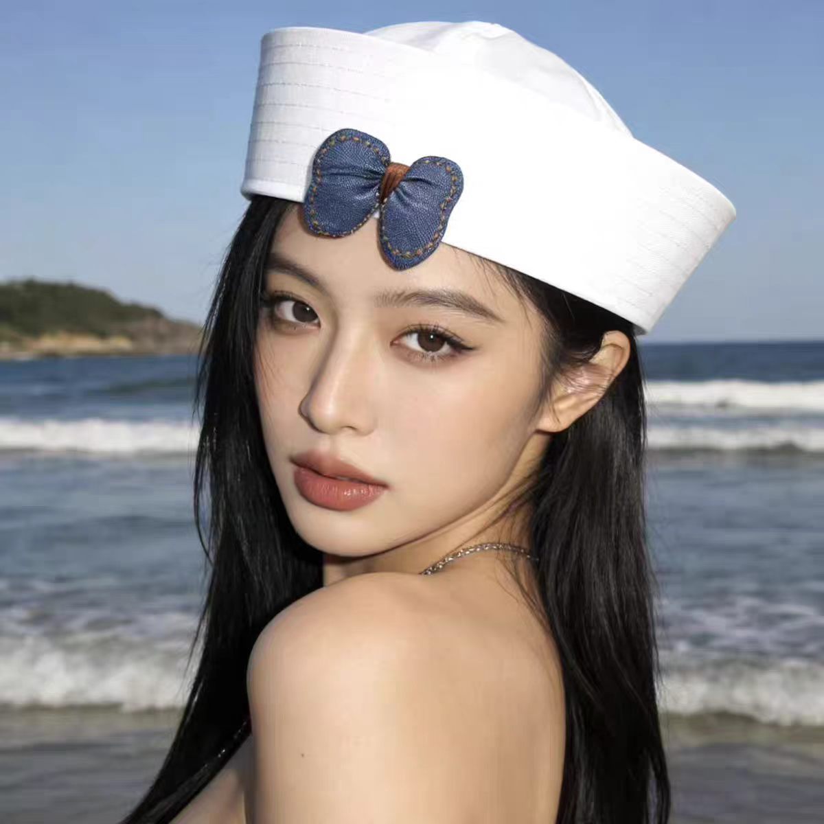 진한 파란색 리본 세일러 모자