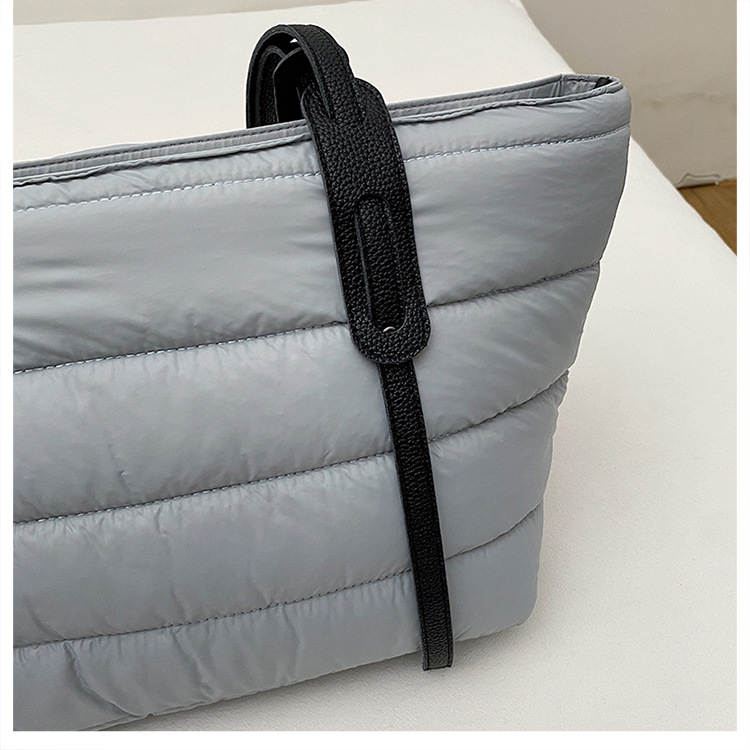 Große Kapazität Cross-Border Baumwoll-Steppjacken-Tasche modische vielseitige leichte Tragetasche Weltraum-Baumwoll-Freizeit-Pendelrucksack Umhängetasche Handtasche