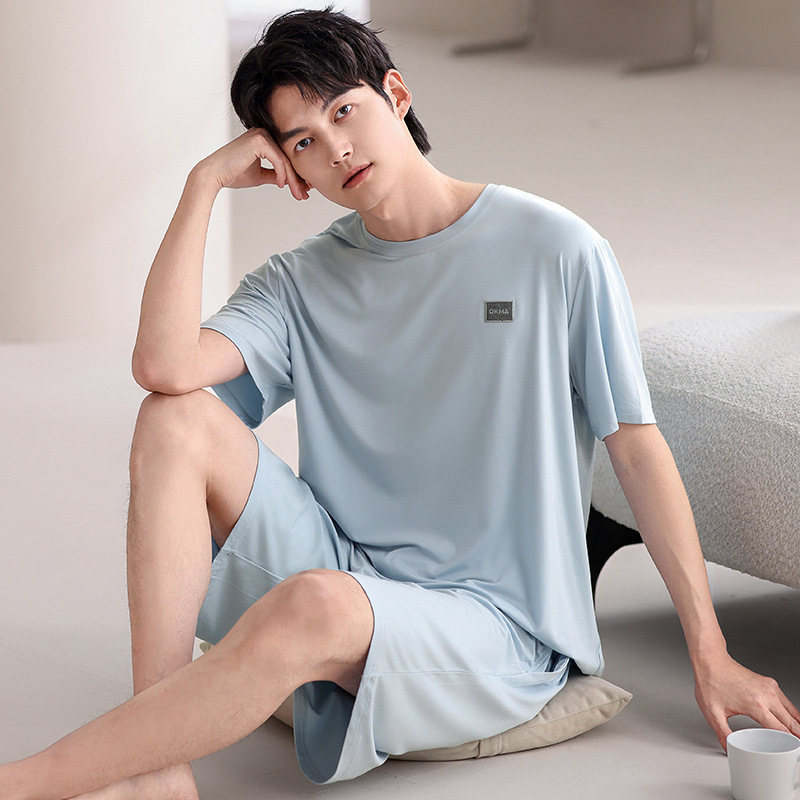 01Q1691 남성