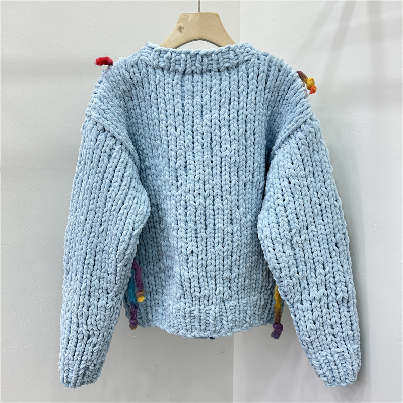 Otoño y invierno nuevos flores tridimensionales de manga larga gruesa aguja de punto cardigan suéter suelto abrigo de moda image 2