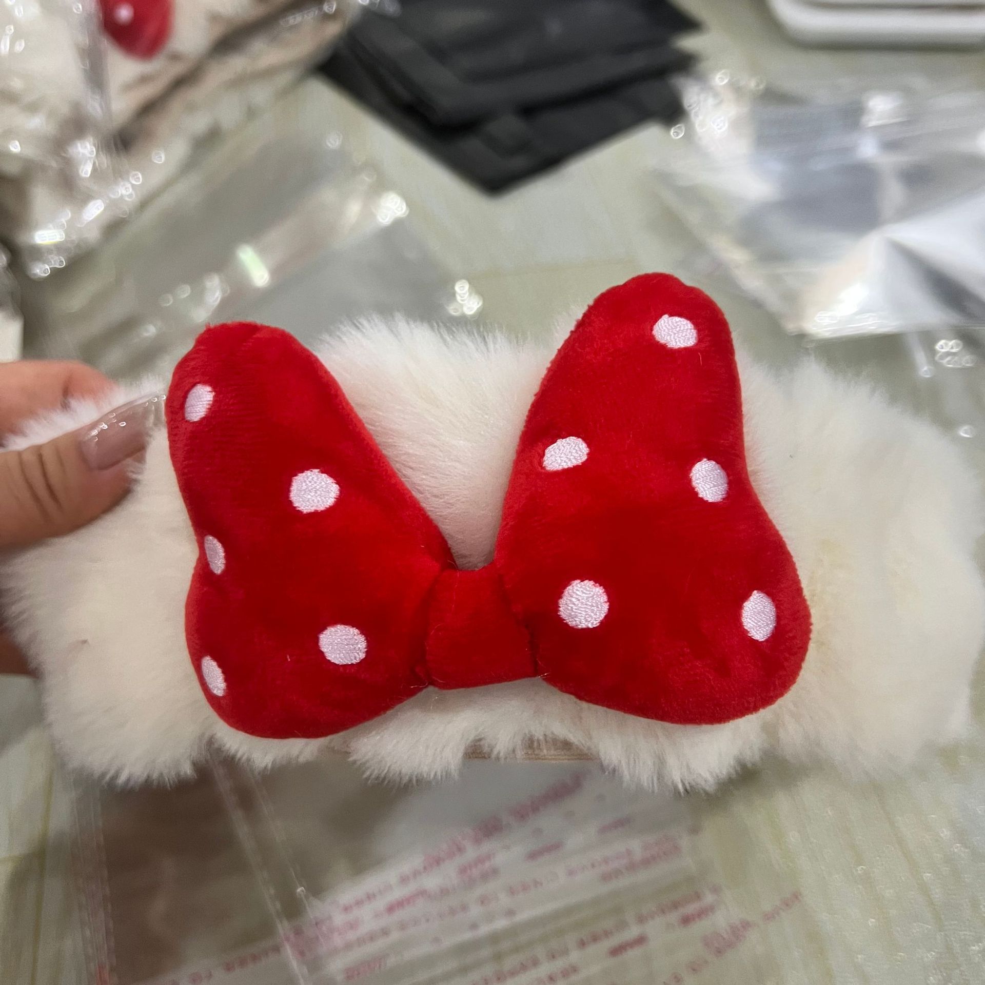 Amazon Cross-Border Labeling Bubble Plush Cartoon Car Sports Steering Wheel Non-Slip Short Hair Winter Warm Handle Cover