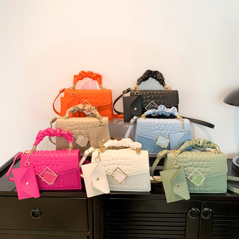 2024 primavera y verano nuevo solo hombro crossbody pequeño bolso cuadrado patrón de cocodrilo moda bolso de las mujeres