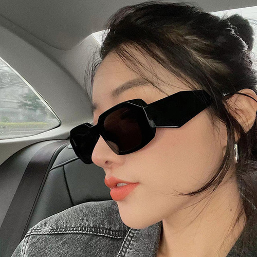 European and American personalized trendy square sunglasses for women with big faces and slimming Internet celebrities with the same style irregular texture sunglasses wholesale for men