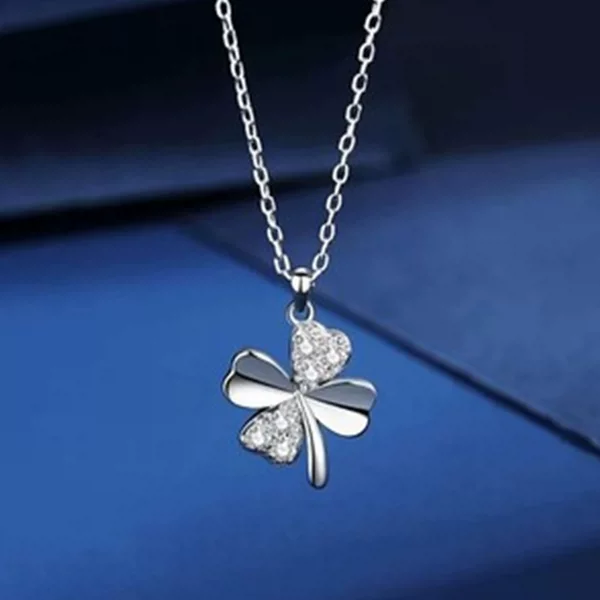 Four-leaf Clover Necklace Women's All-match Design Sense New Style Clavicle Chain Niche Light Luxury Valentine's Day Gift for Girlfriend's Birthday