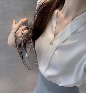 ��⾄�� ��V�I���|�r��Ů�߼���  V�Iһ���۶����r��