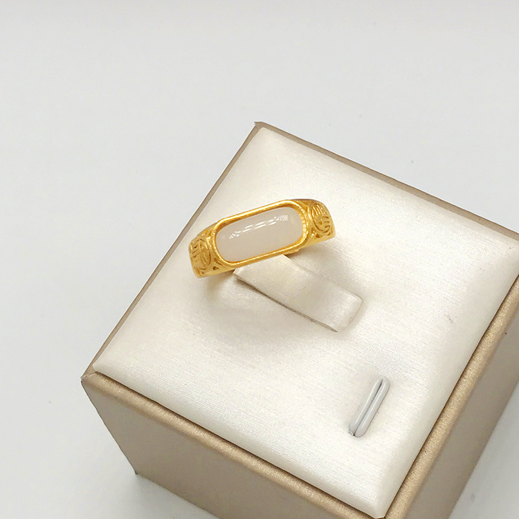 黄銅の金メッキの福の金儲けの指輪の男性の多種類の車の花は宝の蛇口の関公の戒子の金メッキの指輪を招きます。