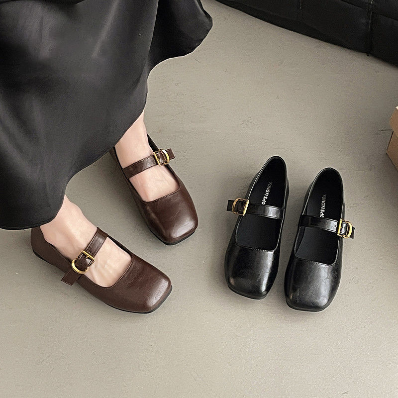 Retro Mary Jane shoes with a strap flat square toe low-cut, soft sole, spring 2025 model