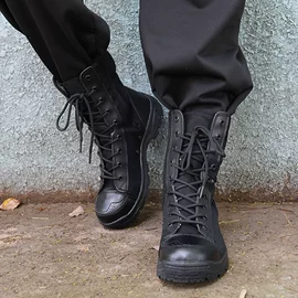 战术靴;迷彩服;户外迷彩
