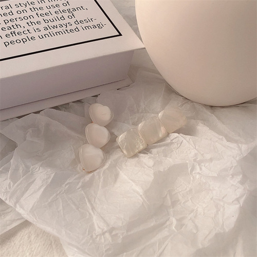 Influencer ins simple hair accessory heart square laser cat's eye stone cute bangs back duckbill clip bb edge clip for women 