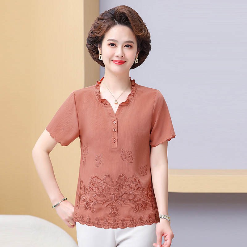 一件代发2025年夏季新款镂空刺绣短袖T恤女 宽松大码V领女士上衣