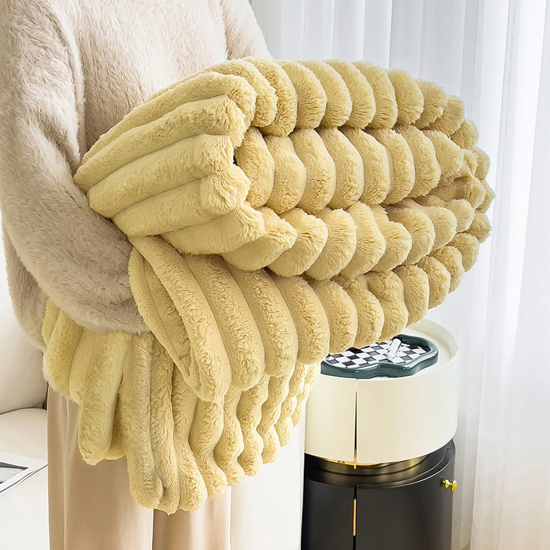 Otoño y invierno mantas de peluche de conejo gruesas mantas de sofá de peluche de leche mantas de cubierta de oficina siesta única y mantas de peluche