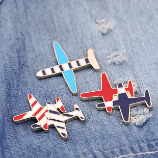 Europe and the United States cross-border wish New brooch trend personalized alloy striped combat aircraft brooch bag clothing accessories