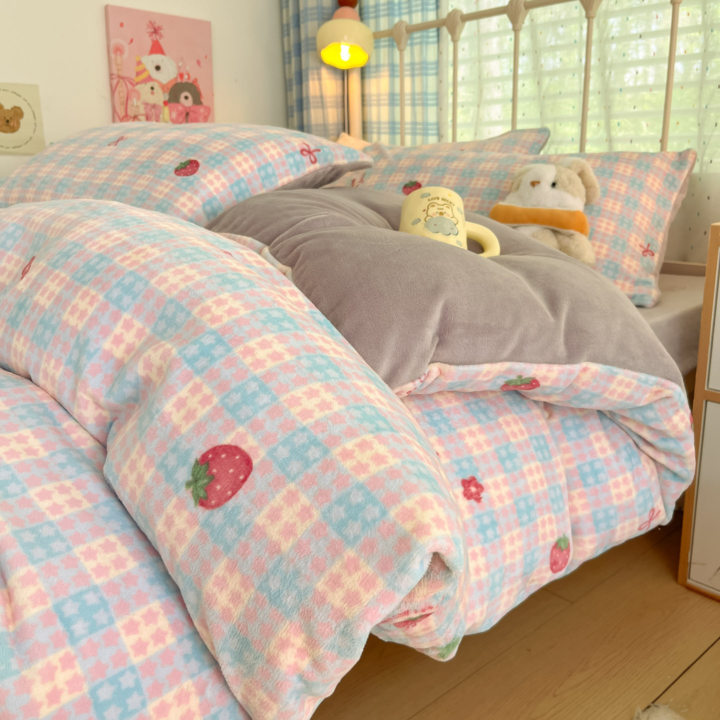 Añadir una pequeña cama de lana de leche fresca de cuatro piezas de lana de coral de brida de invierno para aumentar la sopa de cama cálida cubierta de cama