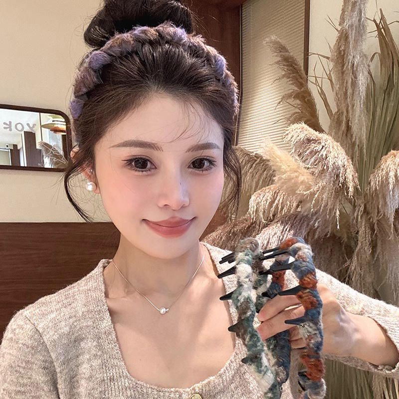 Otoño y invierno de lana de color para mujeres cráneo alto con dientes antideslizante bandeja de cabeza de alta sensación de lavado de la cara de presión de cabello tarjeta de cabello toque