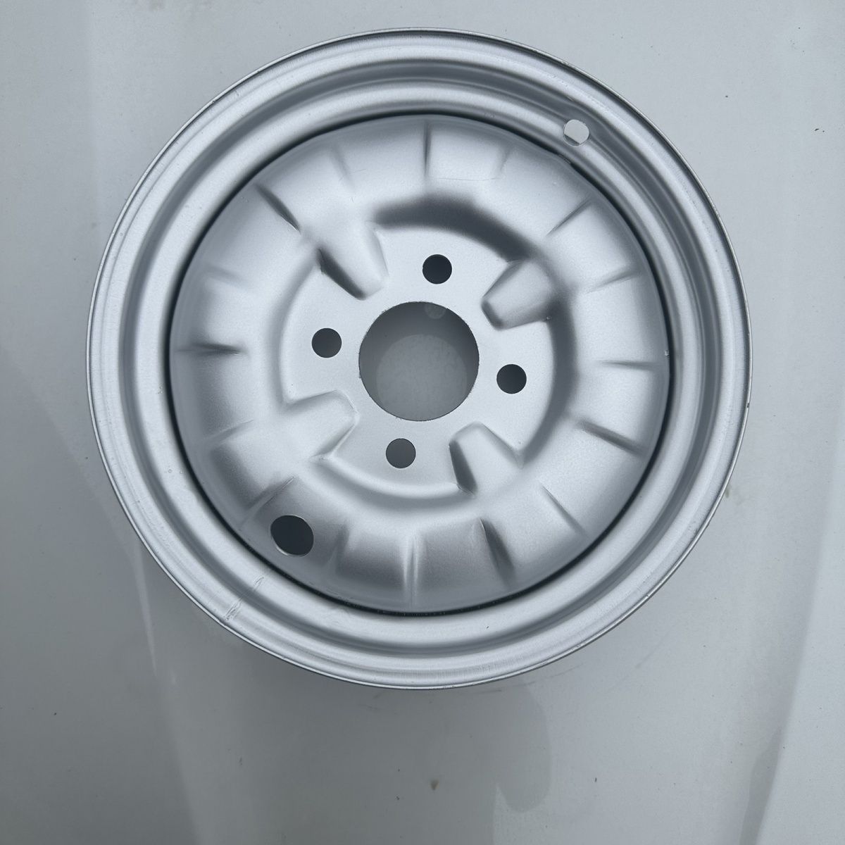 Electric tricycle rear wheel steel wheel hub steel ring plate wheel 4.00/3.00/3.75/3.50-12 thickened wheel