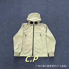 C.Pクロスボーダーバッジレンズ突撃服ニット防風男女アウトドアソフトシェル服フード付き登山コートスポーツ