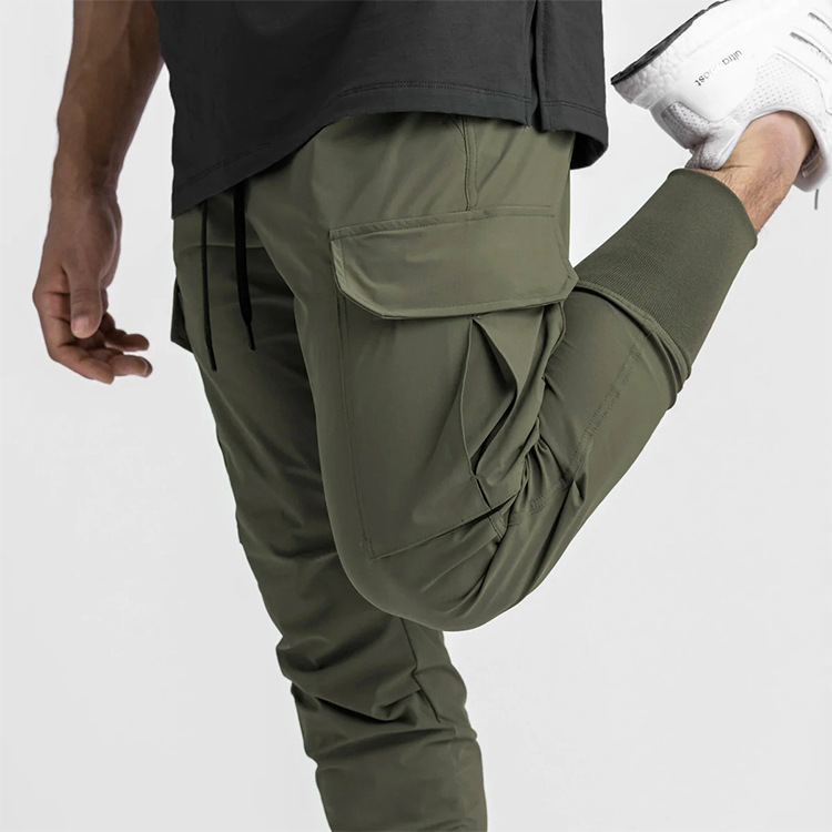 Zomer casual trendy merk multi-bag werk heren lichtbord effen kleur kleine voet mond sneldrogende sportbroek_voghion.com