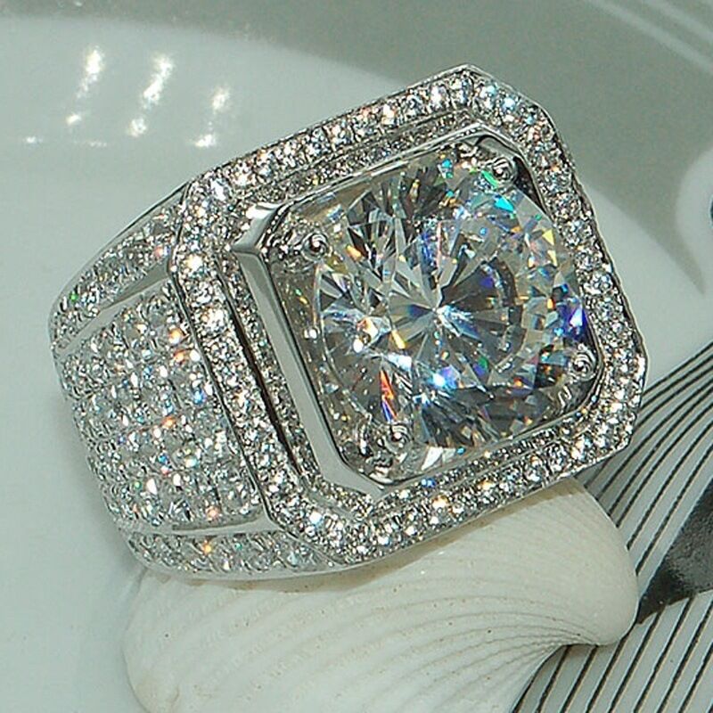 Fully diamond square zircon ring, trendy European and American style, micro-paved diamond ring, fashionable and unique new men's diamond ring.