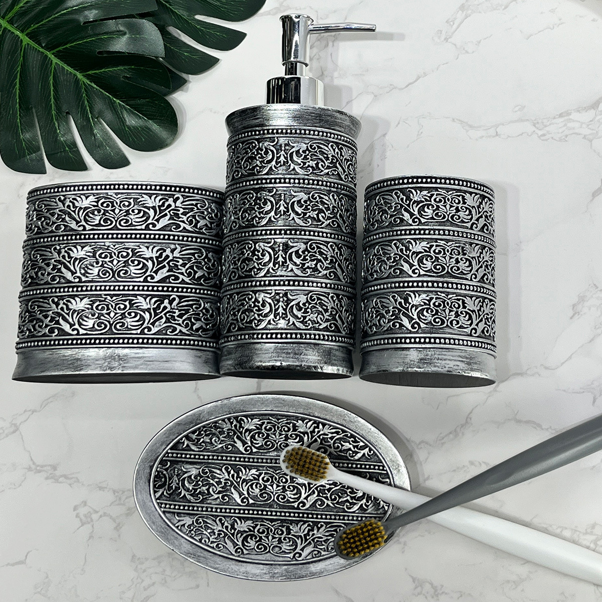 Juego de artículos de baño de hotel de lujo ligero, baño de cuatro piezas pintado con resina, habitación modelo, cepillo de dientes, taza, plato de jabón, decoración