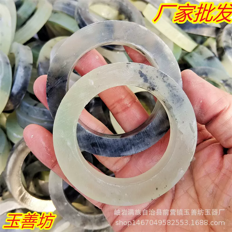 岫玉手镯毛坯厂家批发玉石镯子半成品水墨玉天然原石手工雕刻摆摊