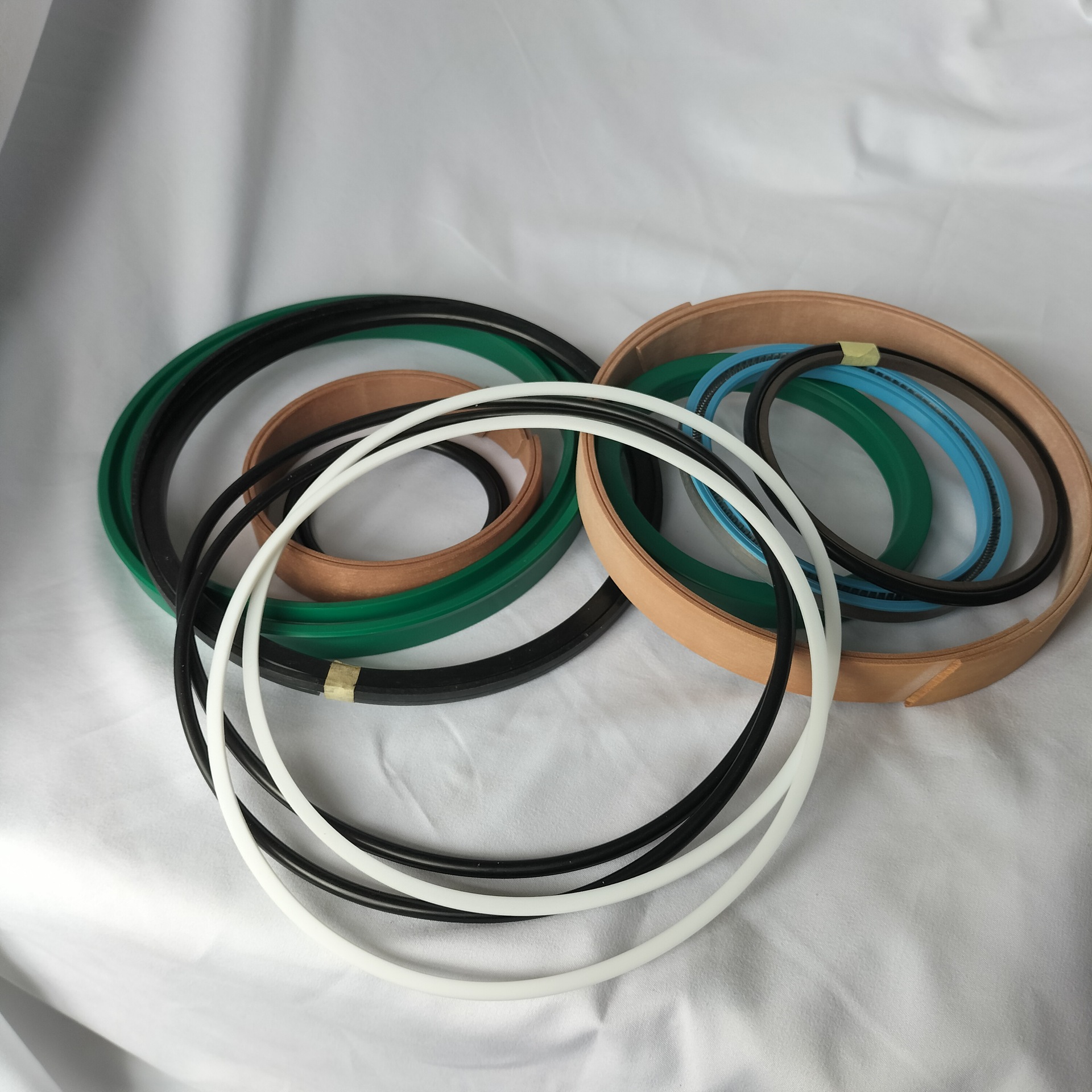 混凝土泵车密封修理包臂架主油缸摆缸支腿维修包