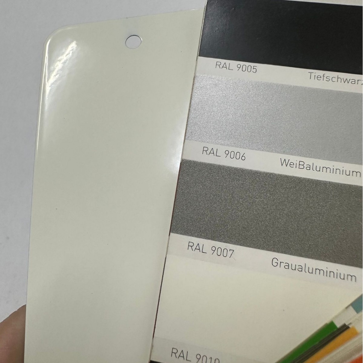 【彤福】RAL9010热固性静电粉末涂料喷涂喷塑粉末高光米白塑粉厂