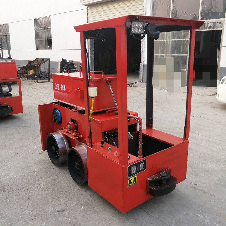 1.5吨牵引电机车  矿用井下运输机车 大容量电池 续航时间长