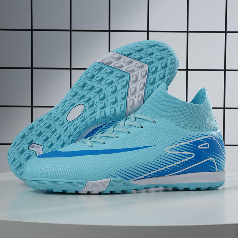 2025 nuevos zapatos de fútbol transfronterizos para hombres y mujeres AG clavos largos zapatos de entrenamiento antideslizantes juveniles de moda estudiantil