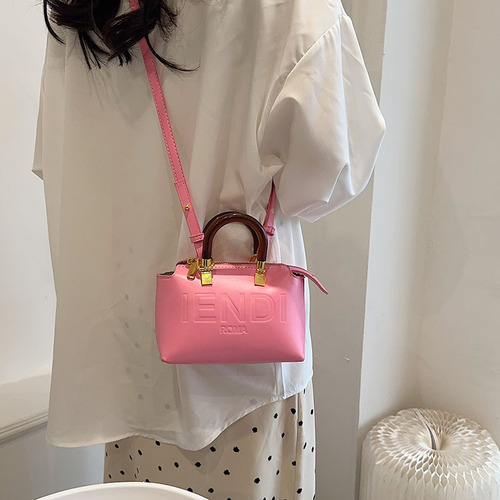 Cross-border popular bag women's large capacity  new fashion crossbody bag niche internet celebrity portable pillow bag