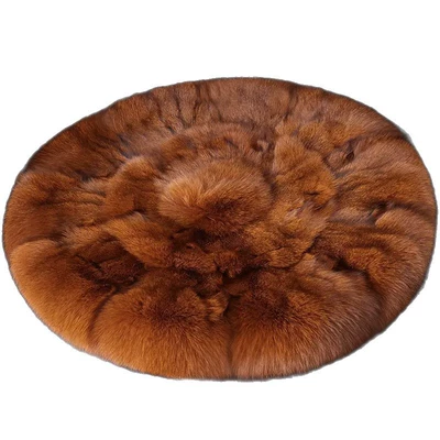 fur, with a round design and a set Wool pad