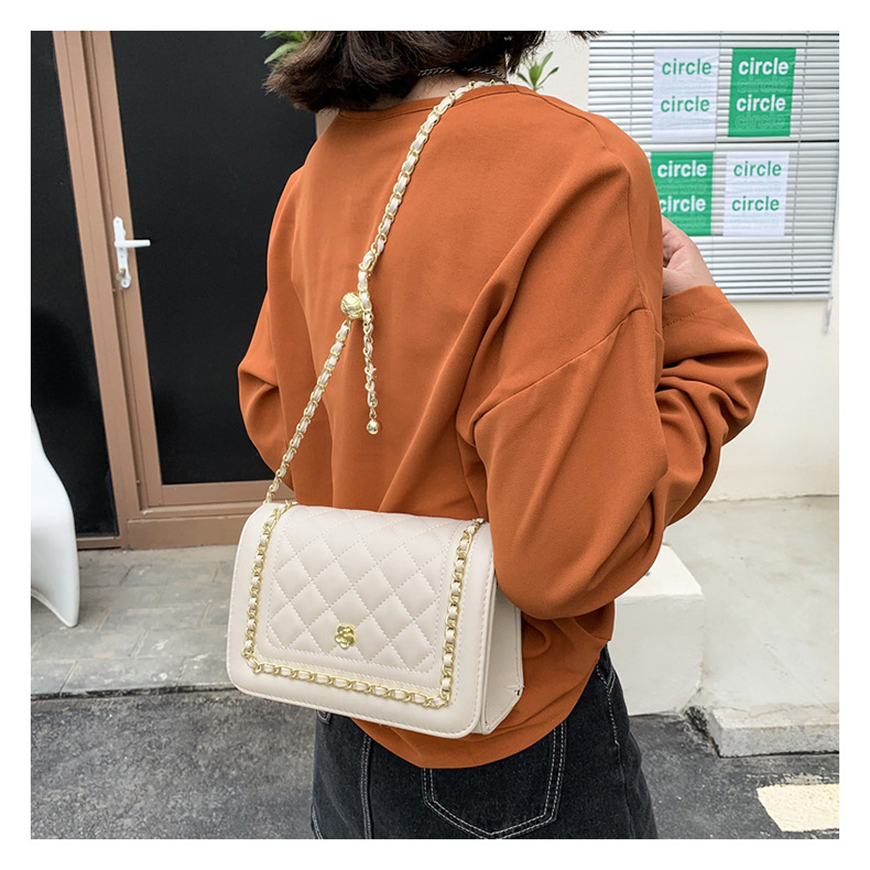 Fashion Contrast Color Chain Golden Ball Shoulder Messenger Bag display picture 8