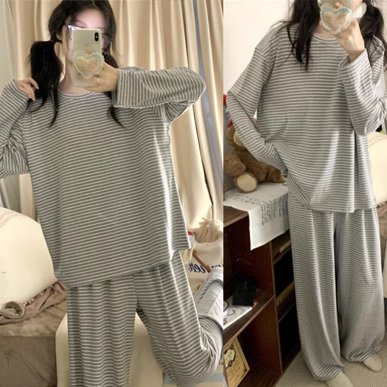 긴 소매 회색과 흰색 핀스트라이프