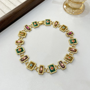 Mid-century style fashionable light luxury high-end enamel glaze clavicle short necklace matching casual versatile sweater bracelet