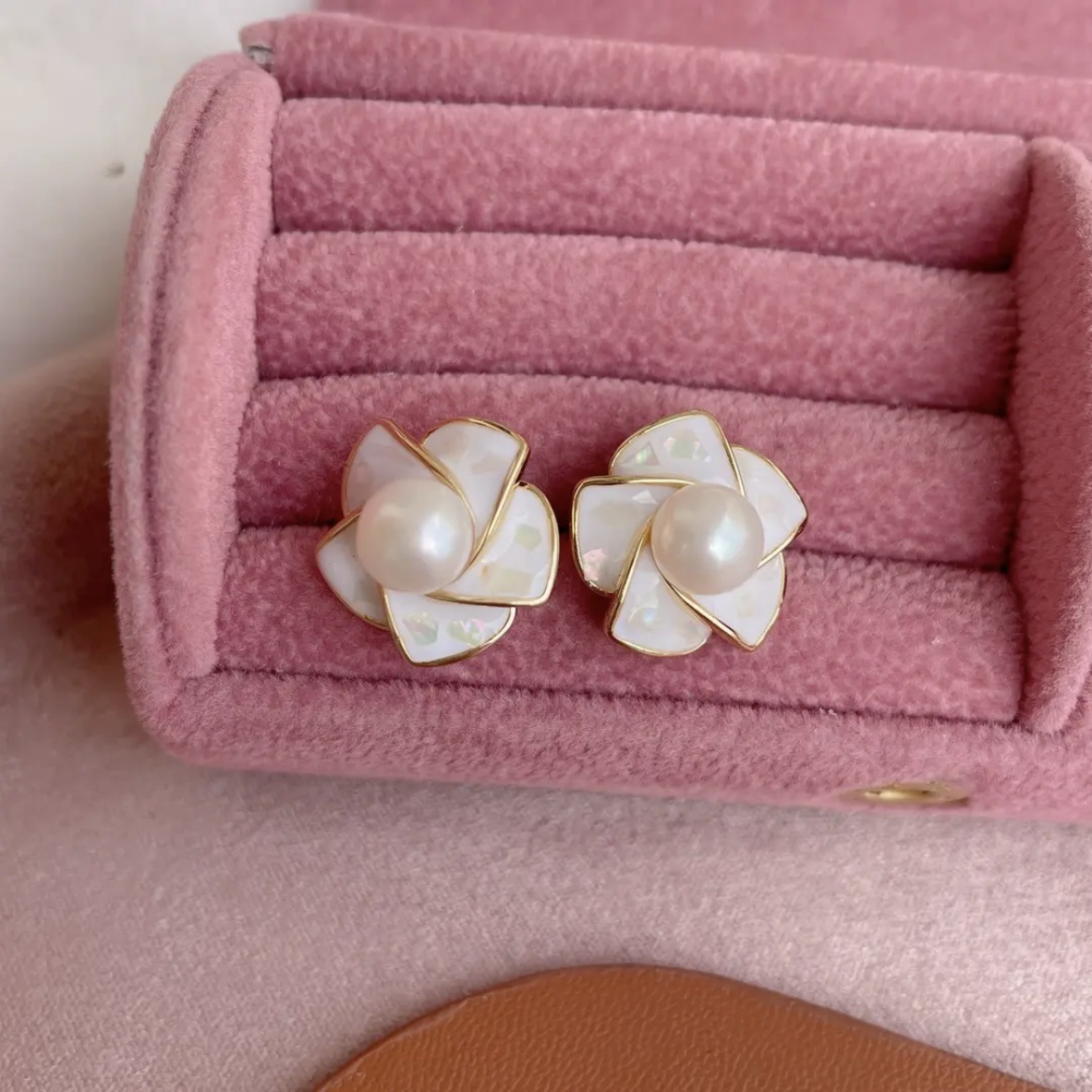 꽃 진주 귀걸이