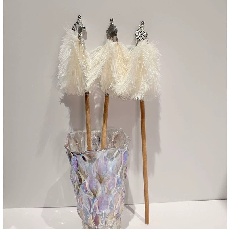 Фабрика прямых продаж Деревянные ручки страусиные перья могут быть заменены головными сетками красных игрушек