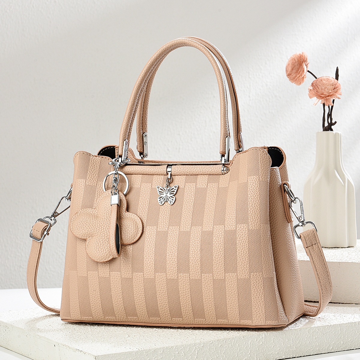 Bolso de mujer 2025 nuevo bolso de mensajero de un solo hombro para mujer bolso portátil de alta calidad práctico de gran capacidad para mujer