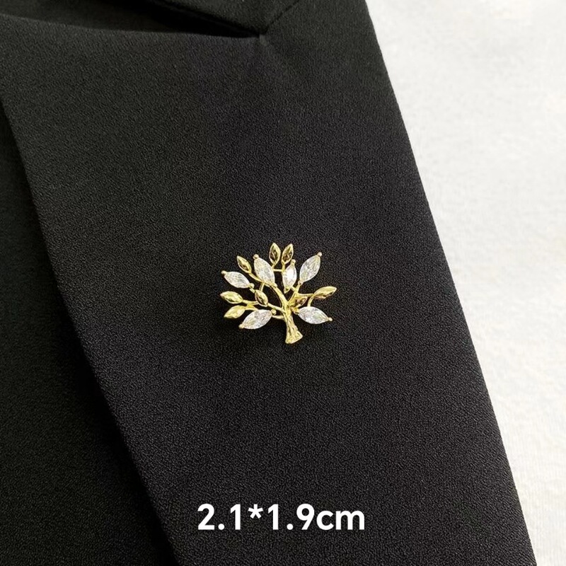 新商品の高級ブローチの軽い豪華なスーツのコートの胸の花、日韓の気質のピンの大気の百合の精巧な個性の装飾|undefined