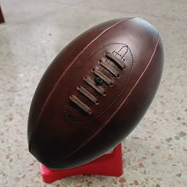 橄榄球;足球;篮球